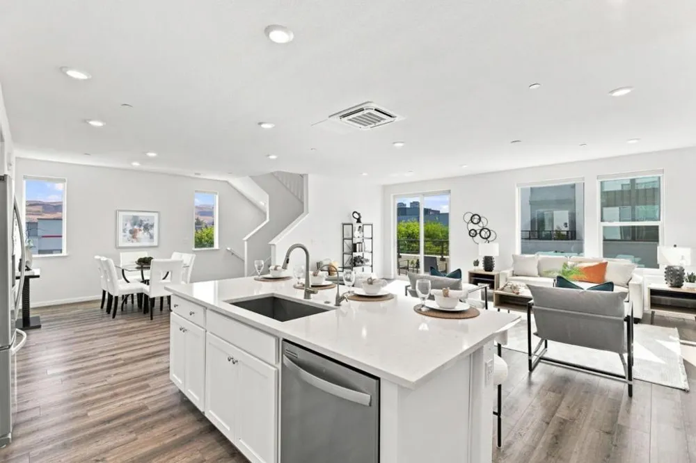 6824 Steel Court San Jose, CA 95119