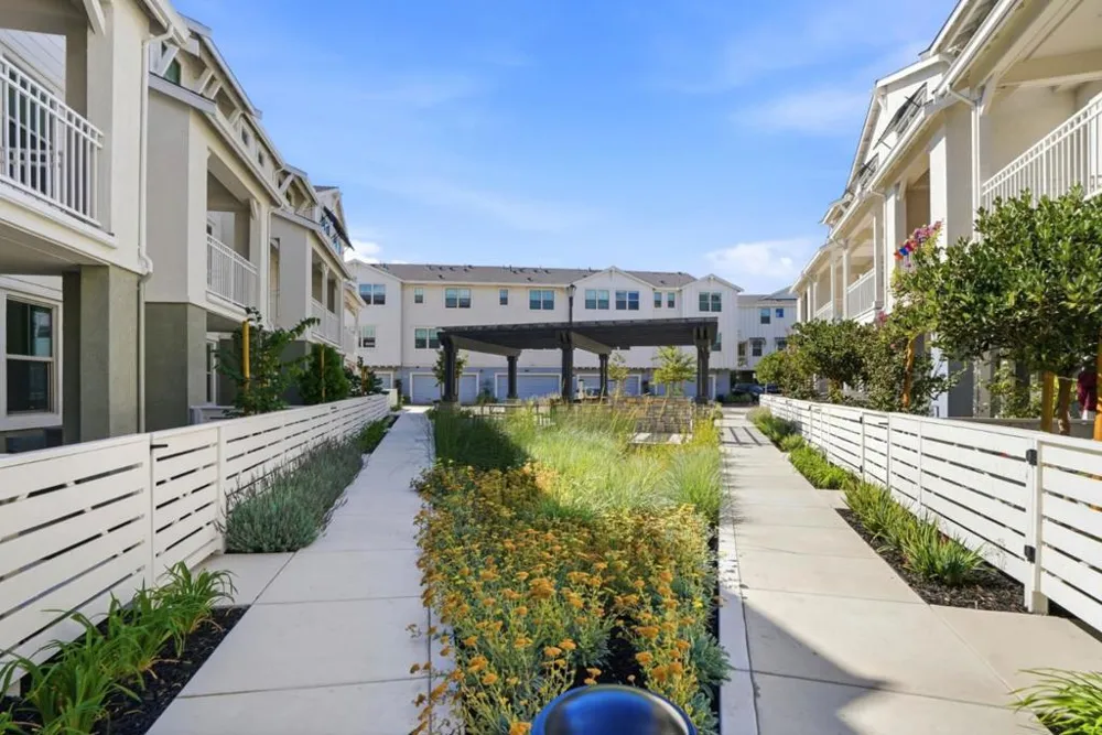 128 Oak Circle Walnut Creek, CA 94597