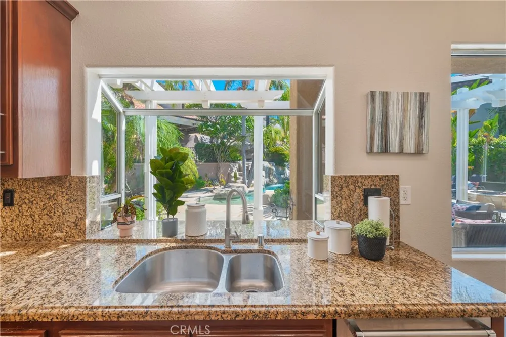 36008 Corte Coruna Murrieta, CA 92562