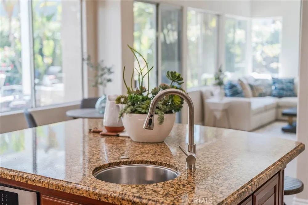 36008 Corte Coruna Murrieta, CA 92562