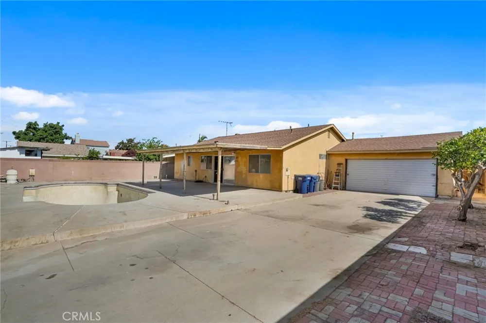 9704 Mines Avenue Pico Rivera, CA 90660
