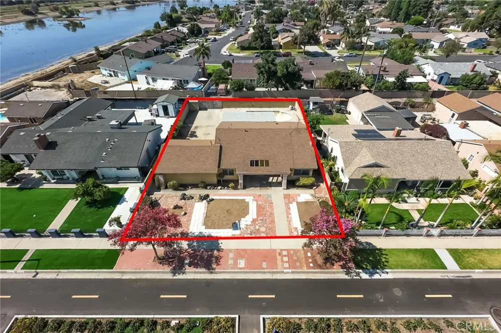 9704 Mines Avenue Pico Rivera, CA 90660