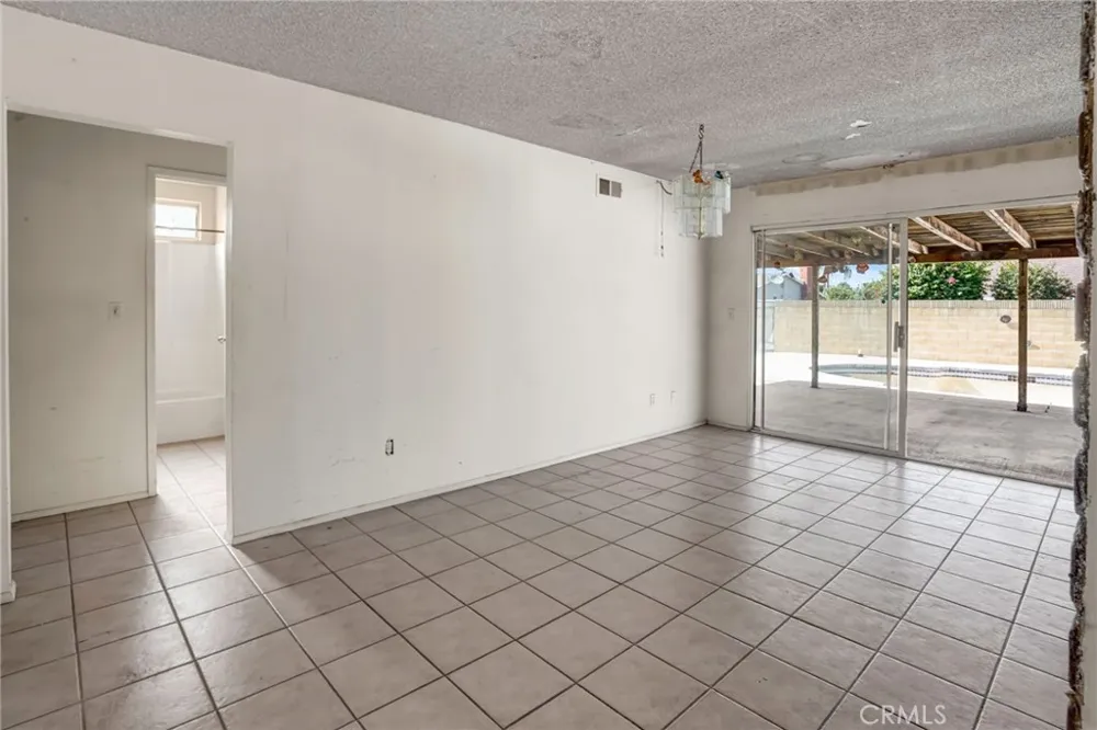 9704 Mines Avenue Pico Rivera, CA 90660