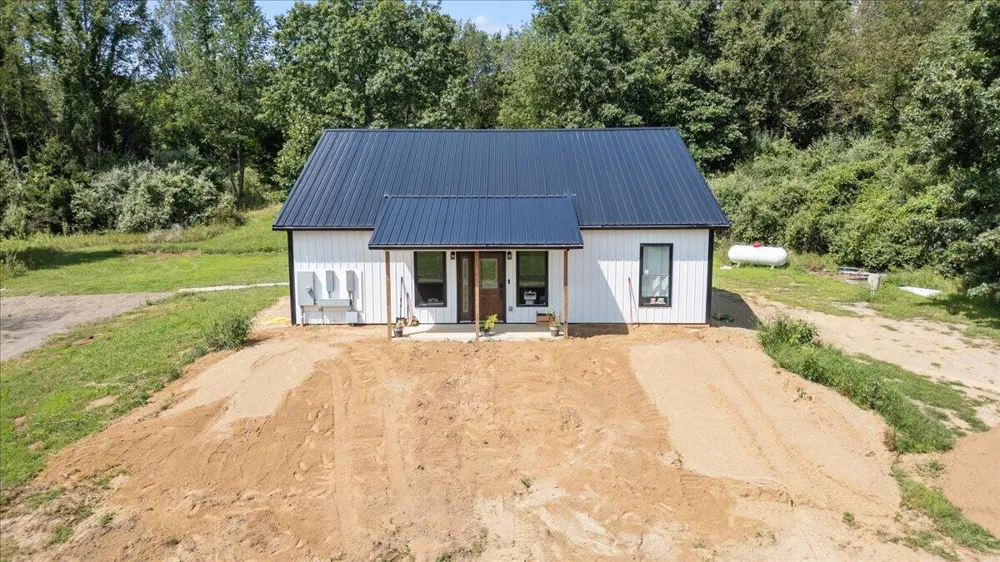 25455 L DRIVE Albion, MI 49224