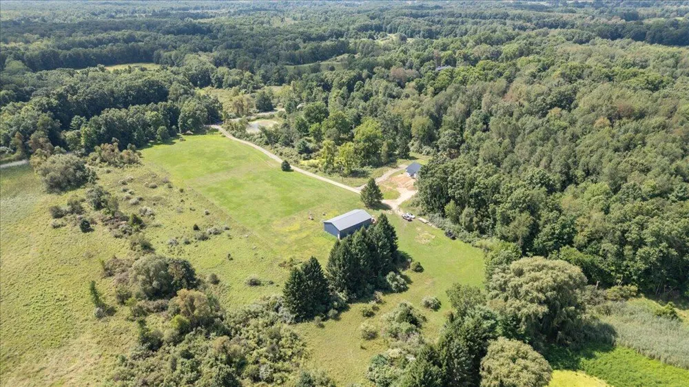 25455 L DRIVE Albion, MI 49224