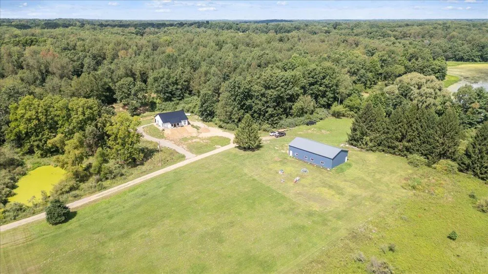 25455 L DRIVE Albion, MI 49224