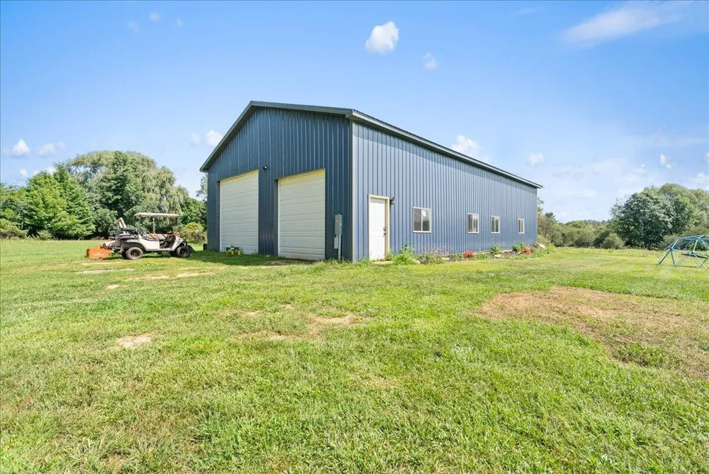 25455 L DRIVE Albion, MI 49224