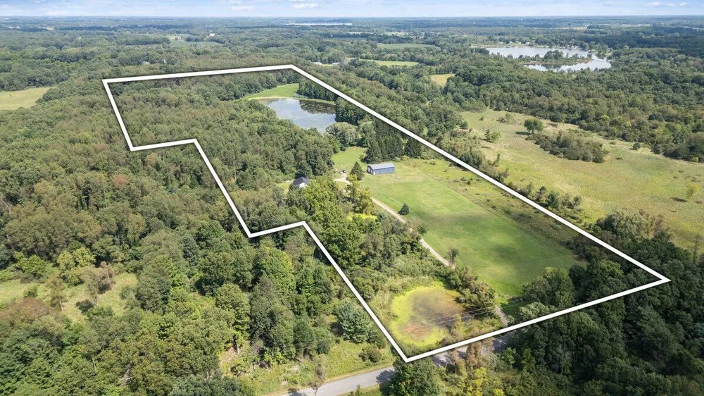 25455 L DRIVE Albion, MI 49224