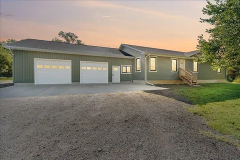 3867 Edgar Road