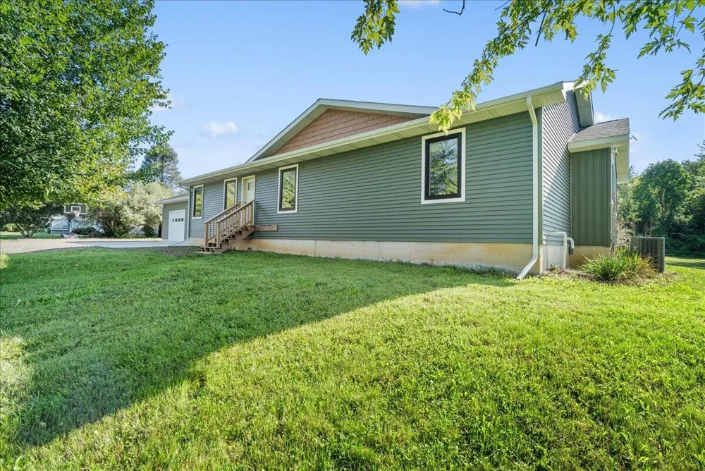 3867 Edgar Road Leslie, MI 49251