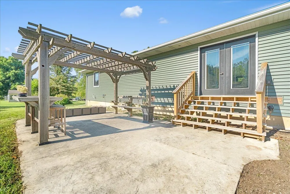 3867 Edgar Road Leslie, MI 49251