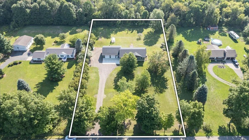 3867 Edgar Road Leslie, MI 49251