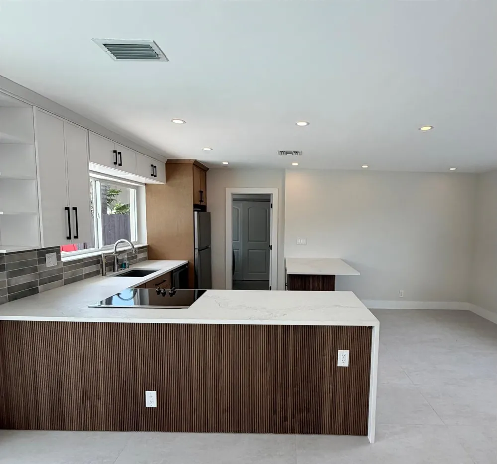 1100 W CAMINO REAL Boca Raton, FL 33486