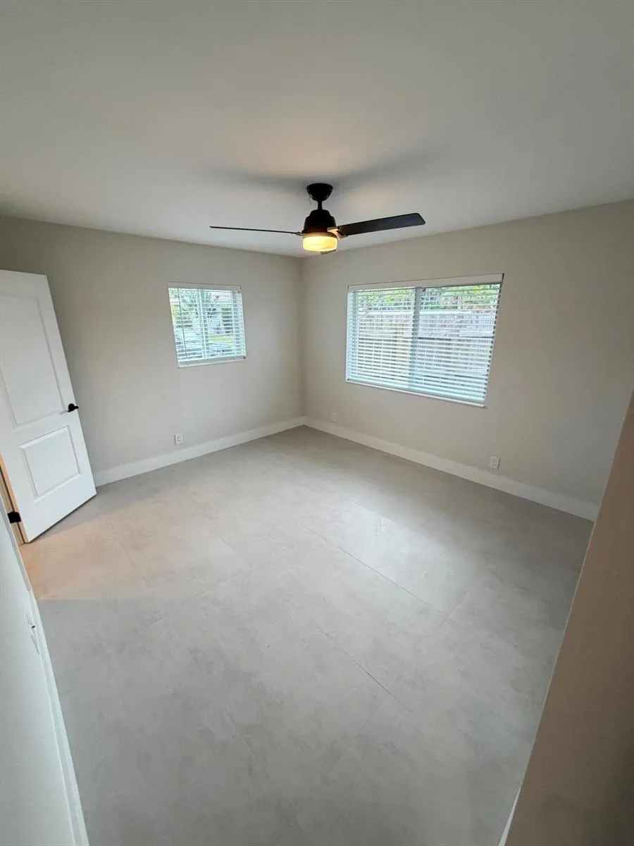 1100 W CAMINO REAL Boca Raton, FL 33486