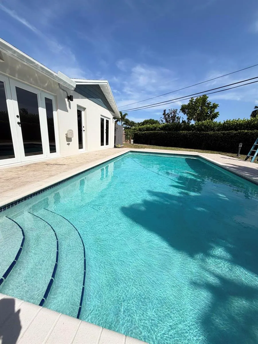 1100 W CAMINO REAL Boca Raton, FL 33486