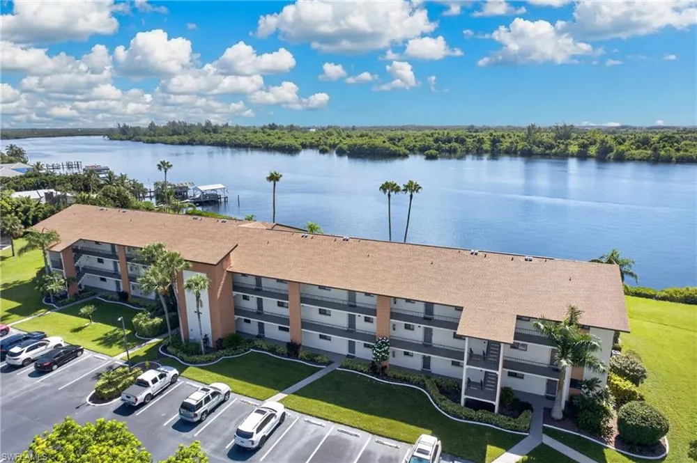 16200 Bay Pointe Boulevard #208 North Fort Myers, FL 33917