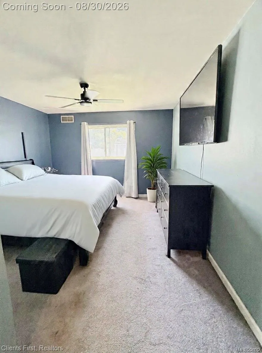 6280 Farmington Road Westland City, MI 48185