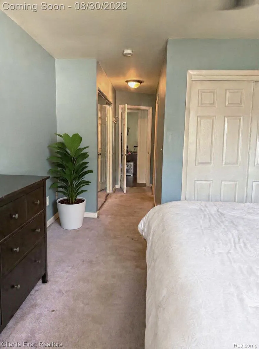 6280 Farmington Road Westland City, MI 48185