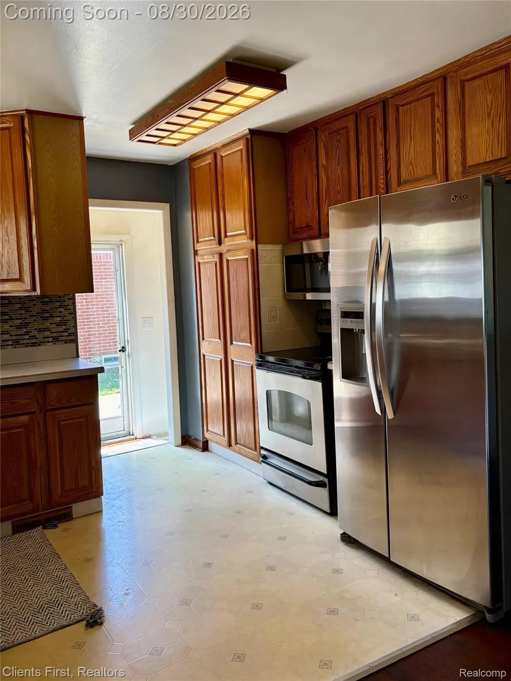 6280 Farmington Road Westland City, MI 48185