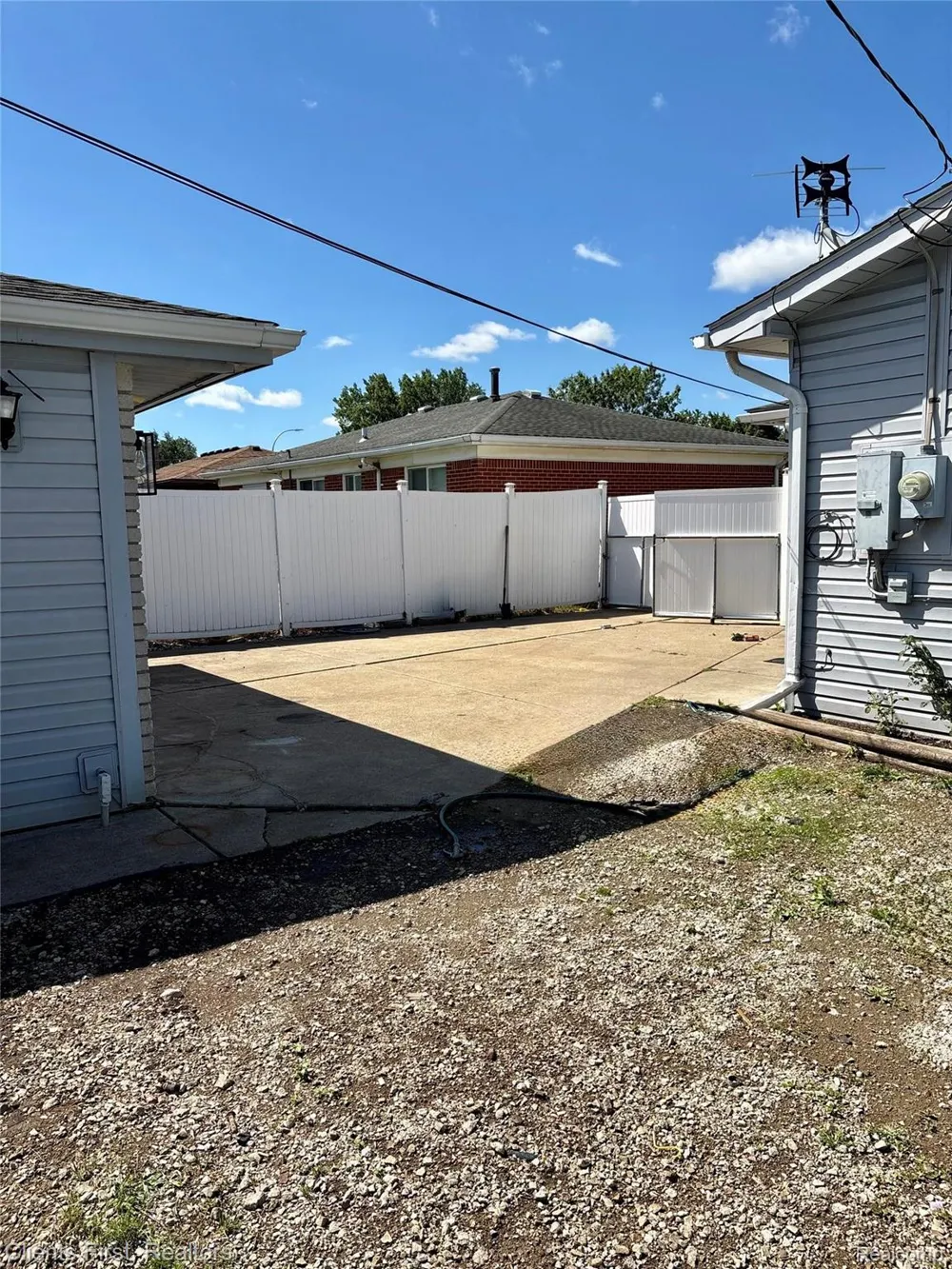6280 Farmington Road Westland City, MI 48185