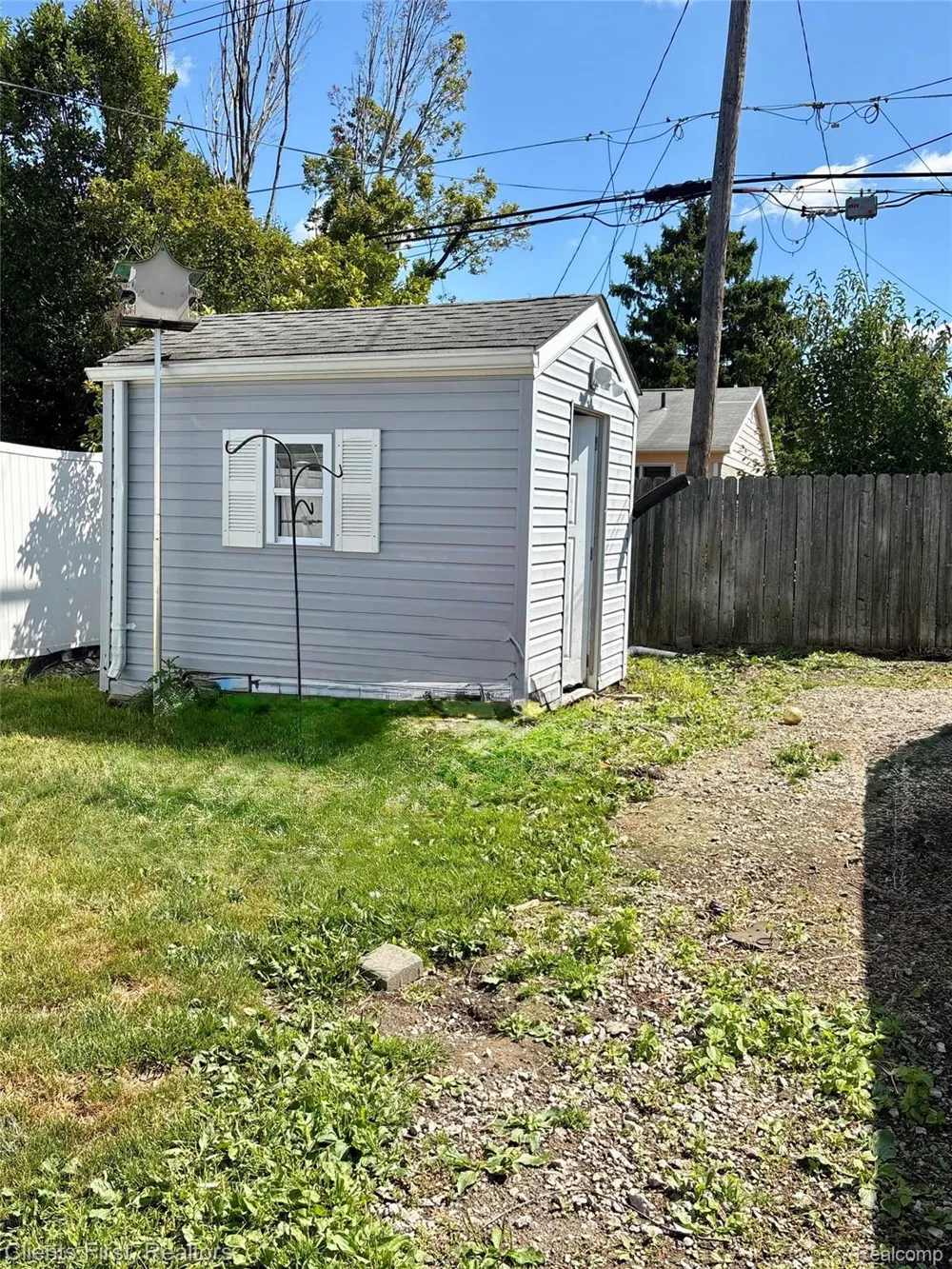 6280 Farmington Road Westland City, MI 48185