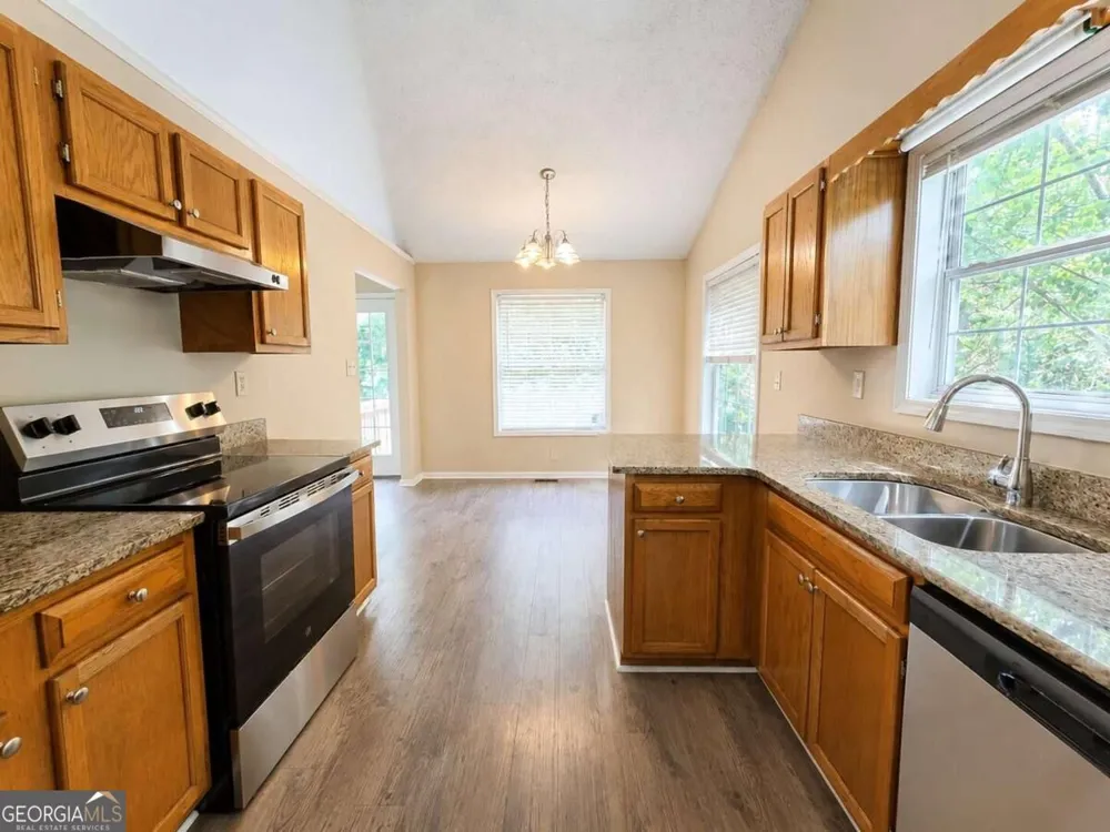 2095 Oakpointe CT Buford, GA 30519