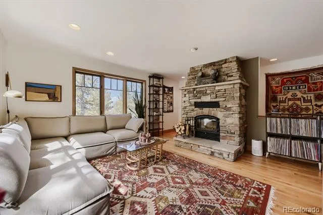 126 Signal Rock Road Golden, CO 80403