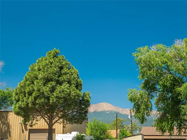 3025 Grandview Street Colorado Springs, CO 80907