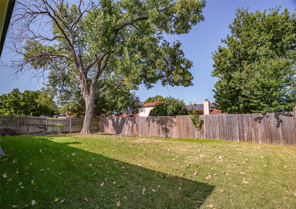 8021 Pebblebrook Drive Watauga, TX 76148