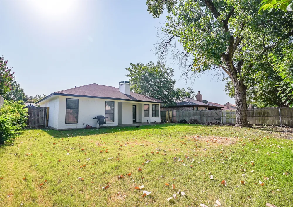 8021 Pebblebrook Drive Watauga, TX 76148