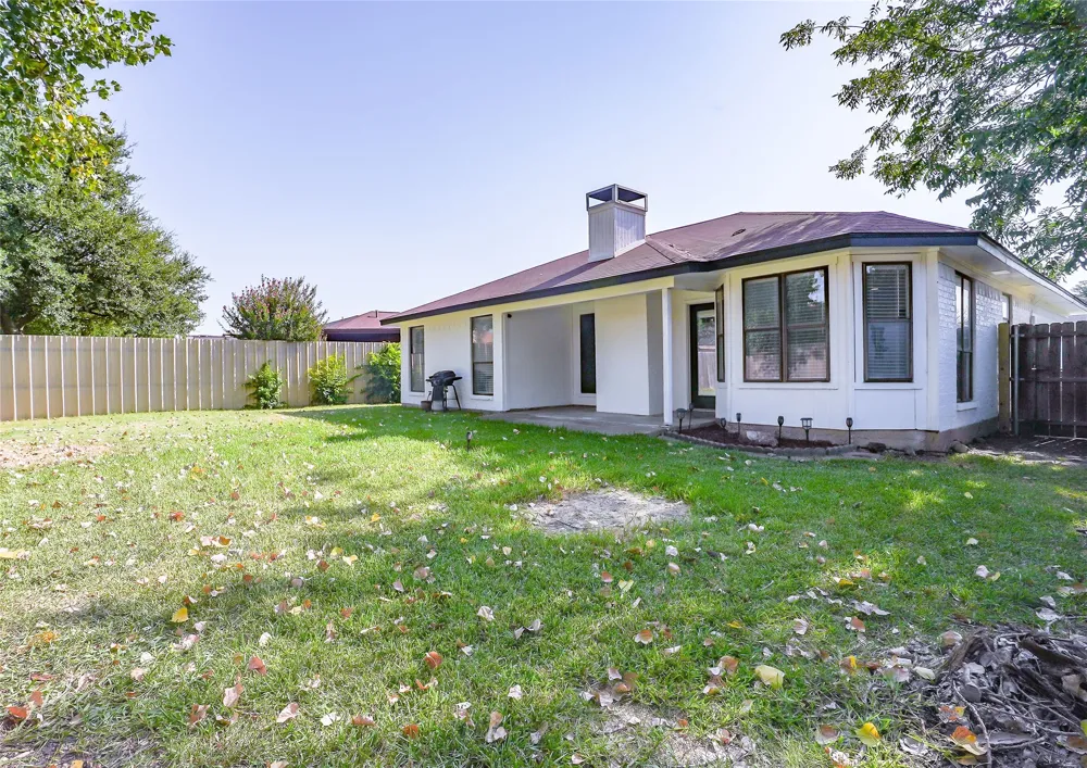 8021 Pebblebrook Drive Watauga, TX 76148
