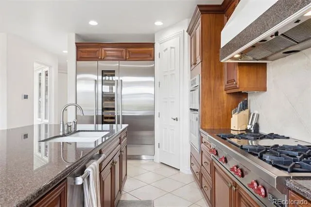 8926 Ridgepoint Way Castle Pines, CO 80108