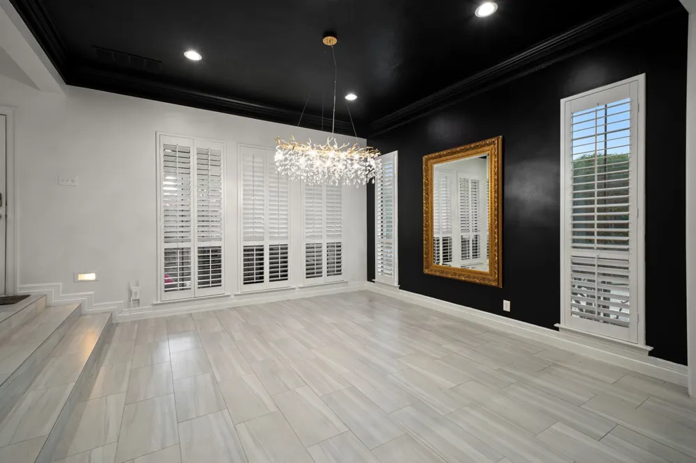 100 Krohn Court Irving, TX 75038