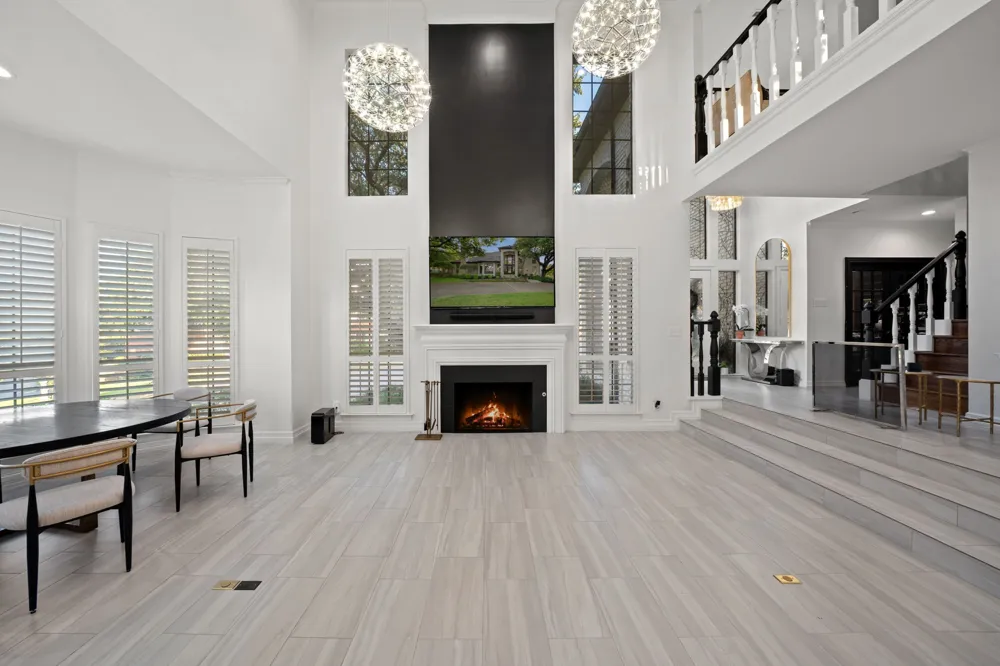 100 Krohn Court Irving, TX 75038