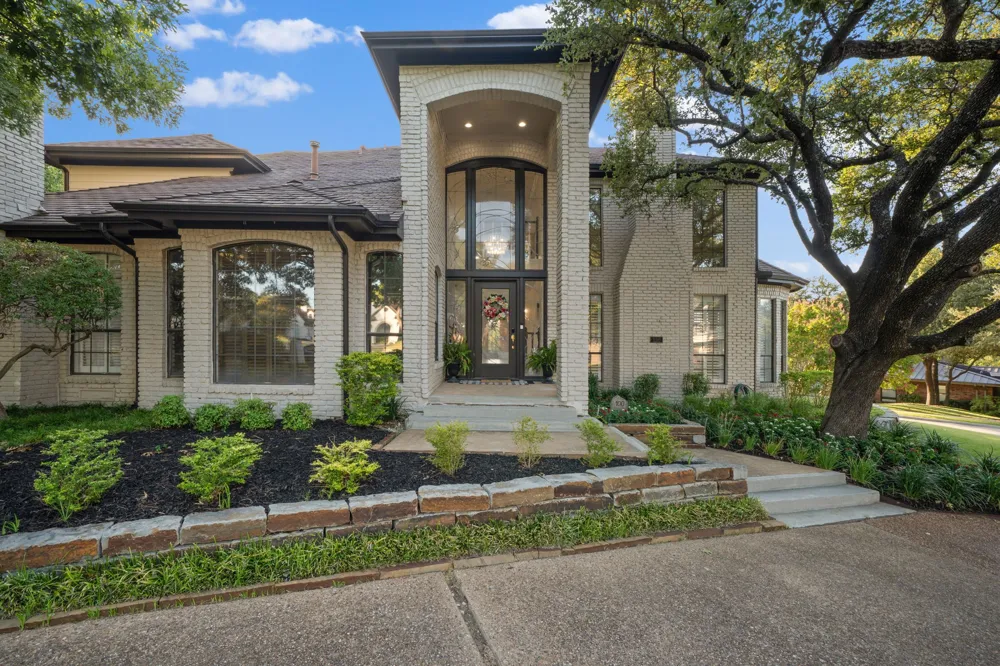 100 Krohn Court Irving, TX 75038