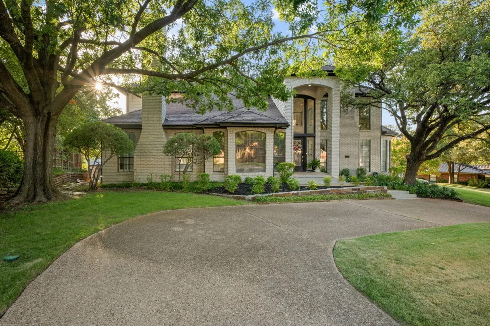 100 Krohn Court Irving, TX 75038