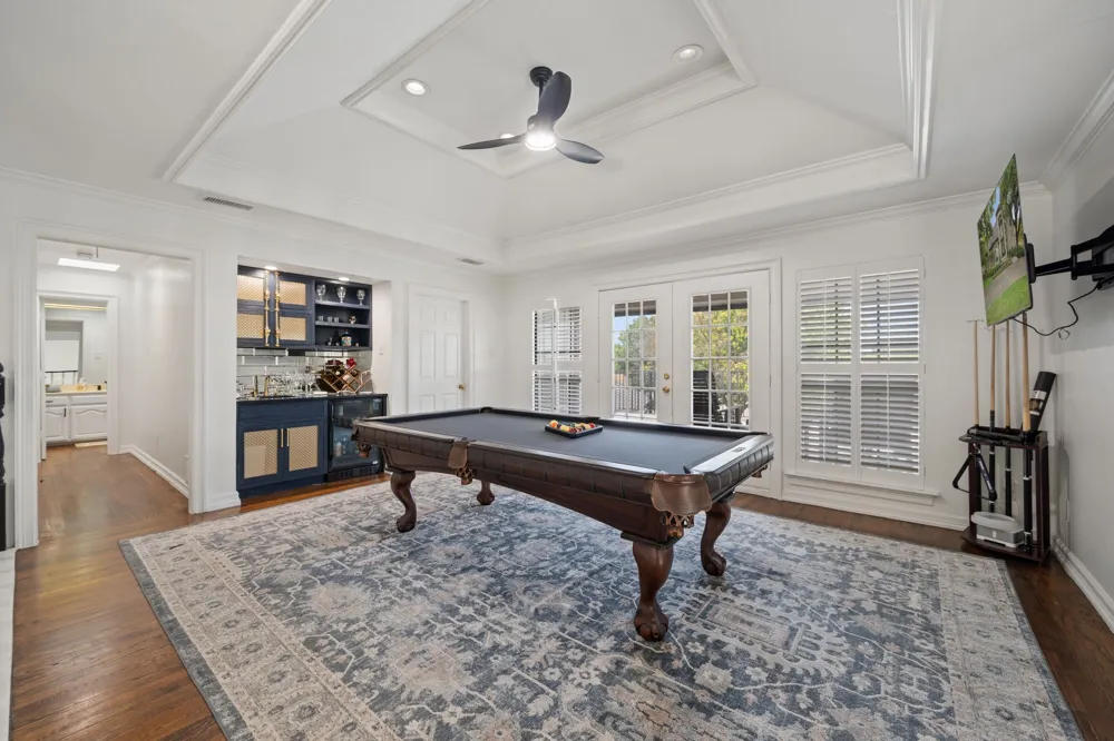 100 Krohn Court Irving, TX 75038