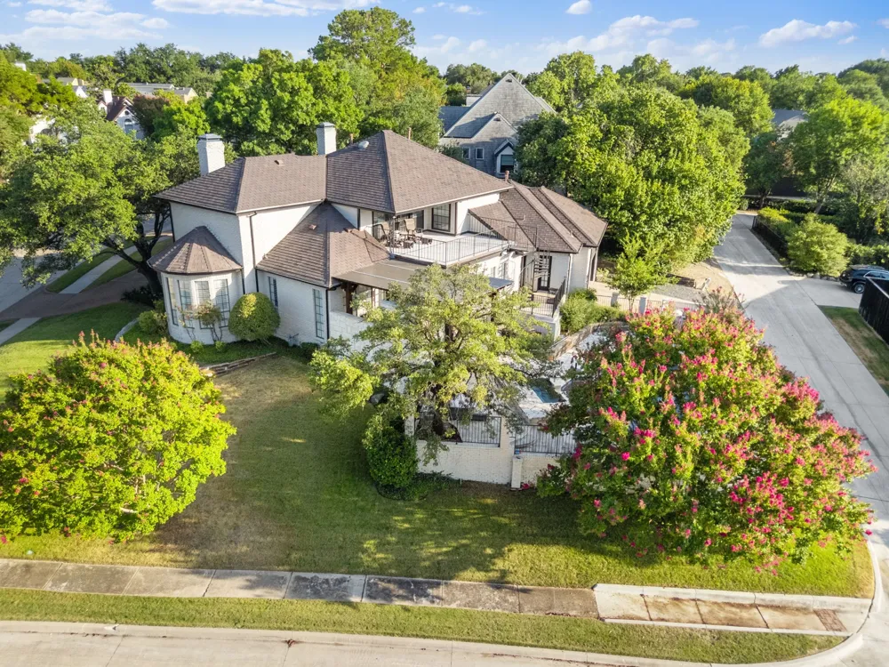 100 Krohn Court Irving, TX 75038