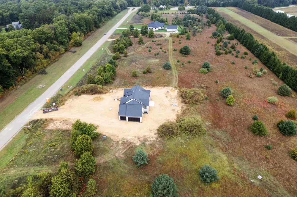 6 Airpark Lane Mattawan, MI 49071