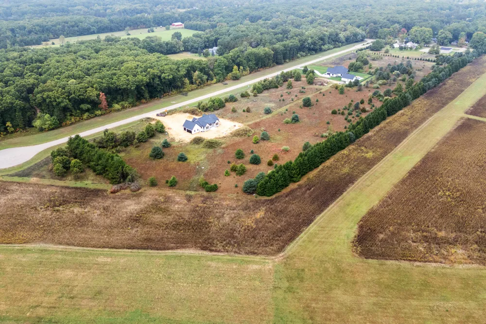 6 Airpark Lane Mattawan, MI 49071