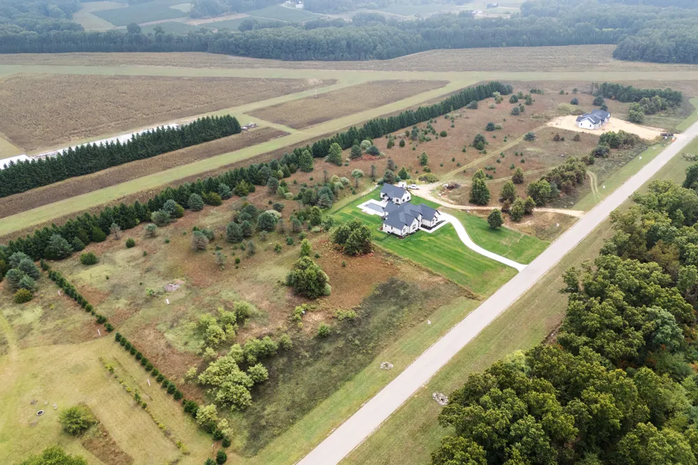 6 Airpark Lane Mattawan, MI 49071