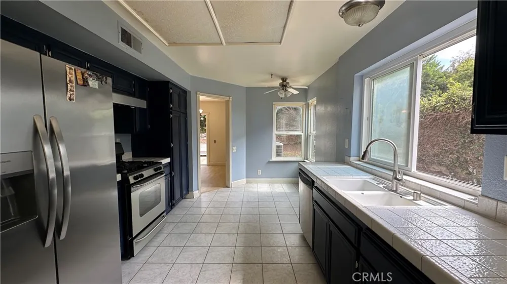 12441 Mountain Trail Street Moorpark, CA 93021