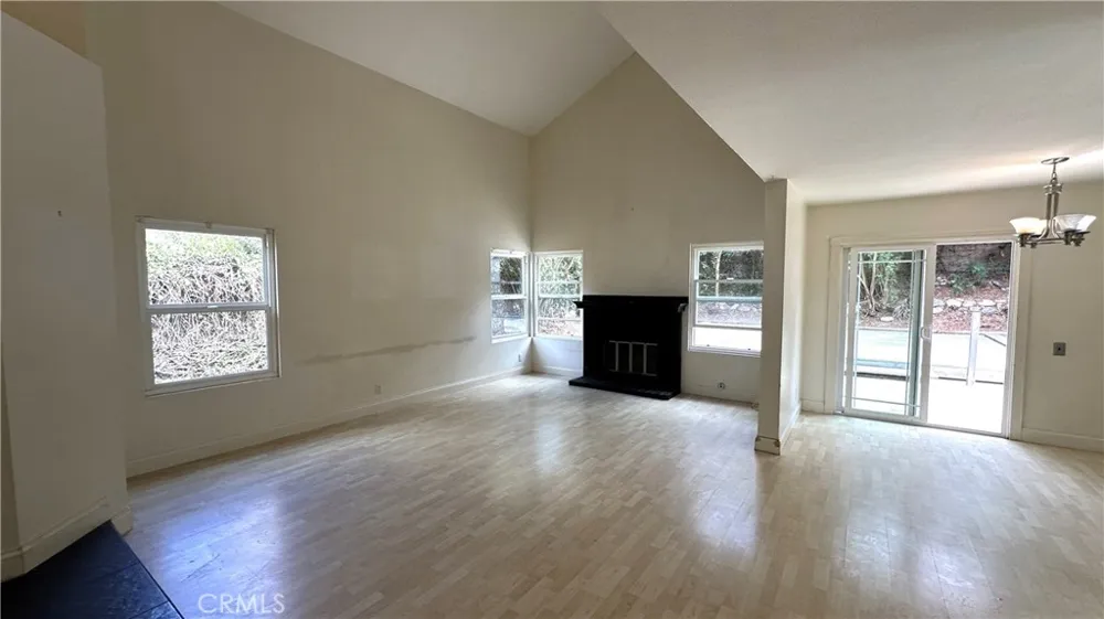 12441 Mountain Trail Street Moorpark, CA 93021