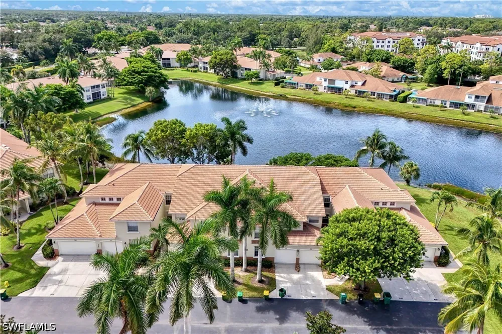 Dover Place #103 Naples, FL 34104