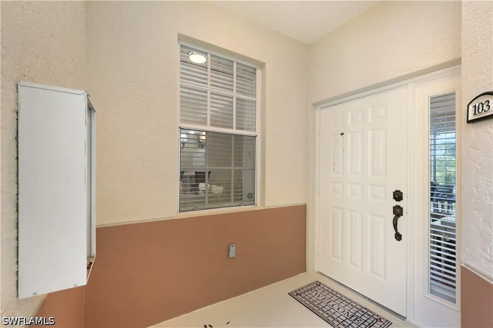 Dover Place #103 Naples, FL 34104