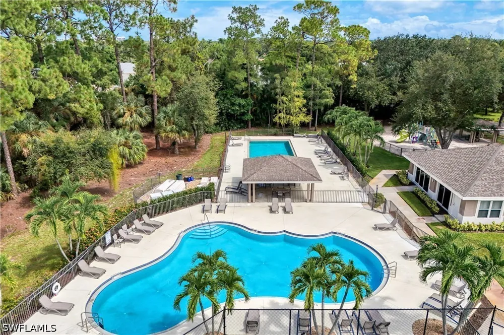 Dover Place #103 Naples, FL 34104