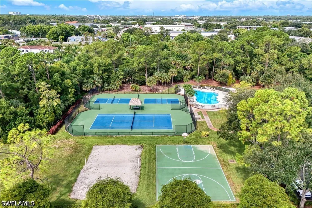 Dover Place #103 Naples, FL 34104