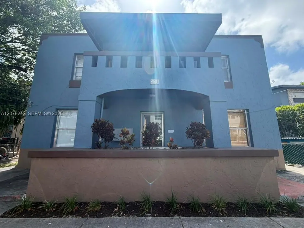 201 SW 19th Ave #3 Miami, FL 33135