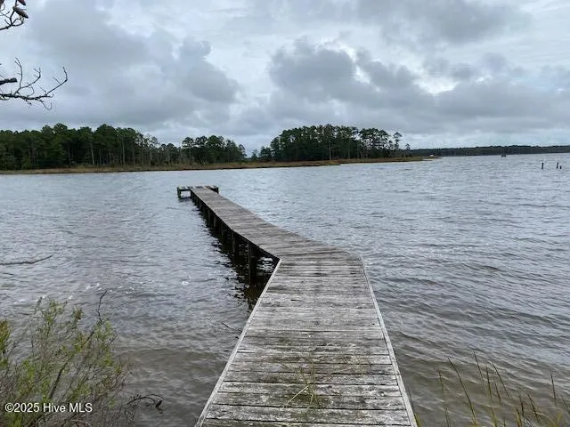 8 Pine Crest Road Bath, NC 27808