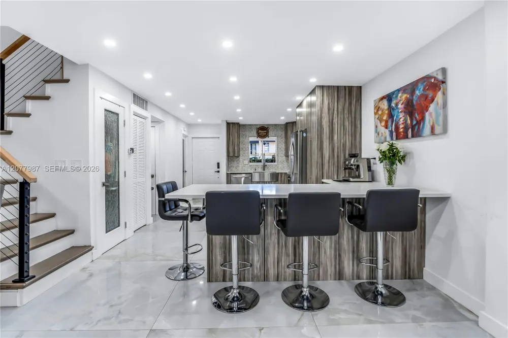 3321 Simms St #13B Hollywood, FL 33021
